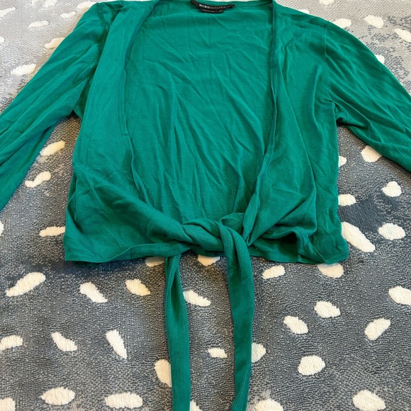 Soft wrap or tie closure top - Picture 2 of 4